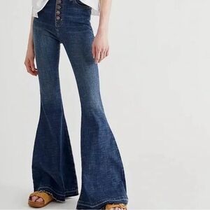 Free People Irreplaceable Flare Leg Bellbottom Jeans Size 26
